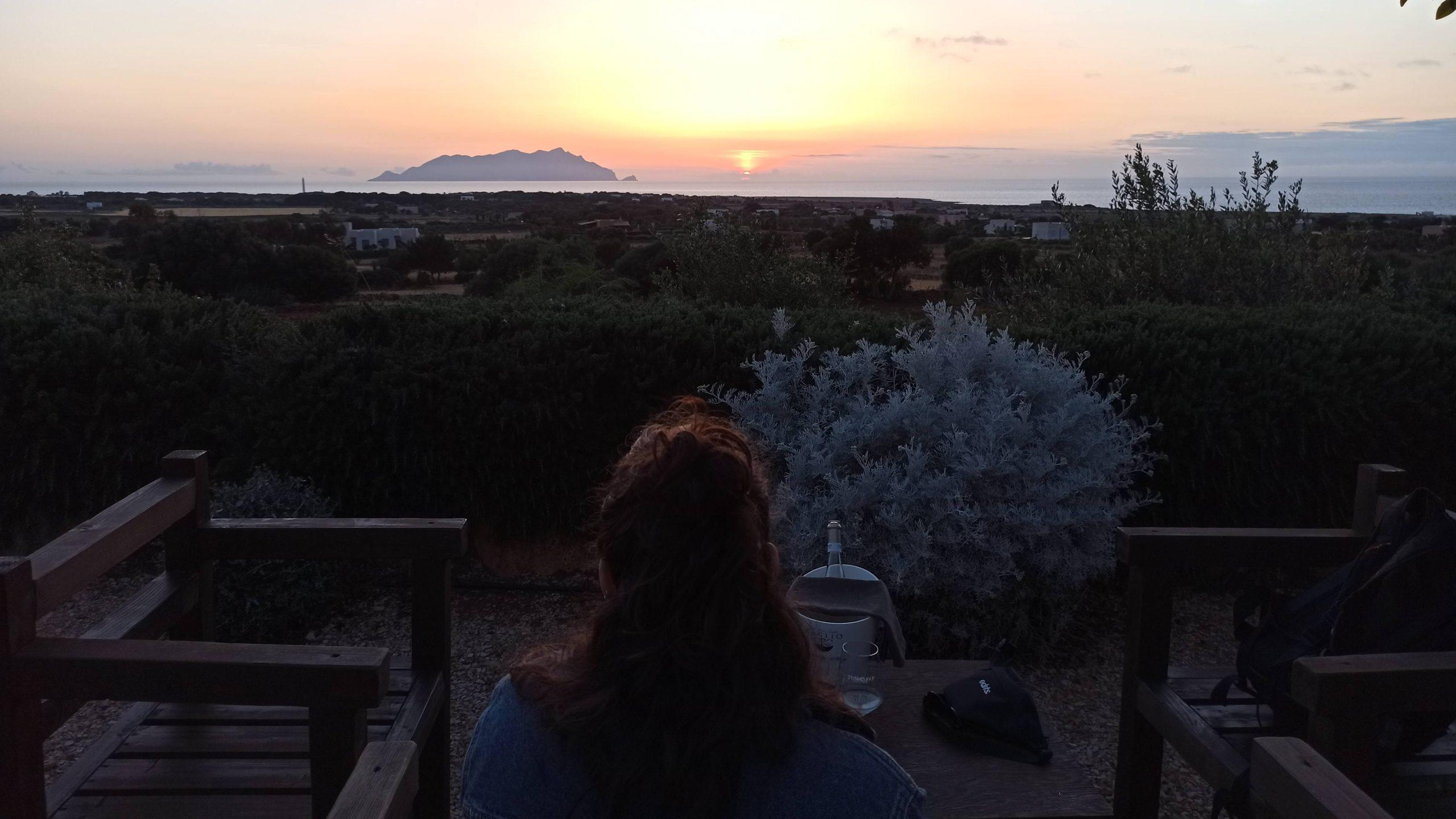 Guía de viaje de Favignana. - Qué hacer: un atardecer frente a los viñedos