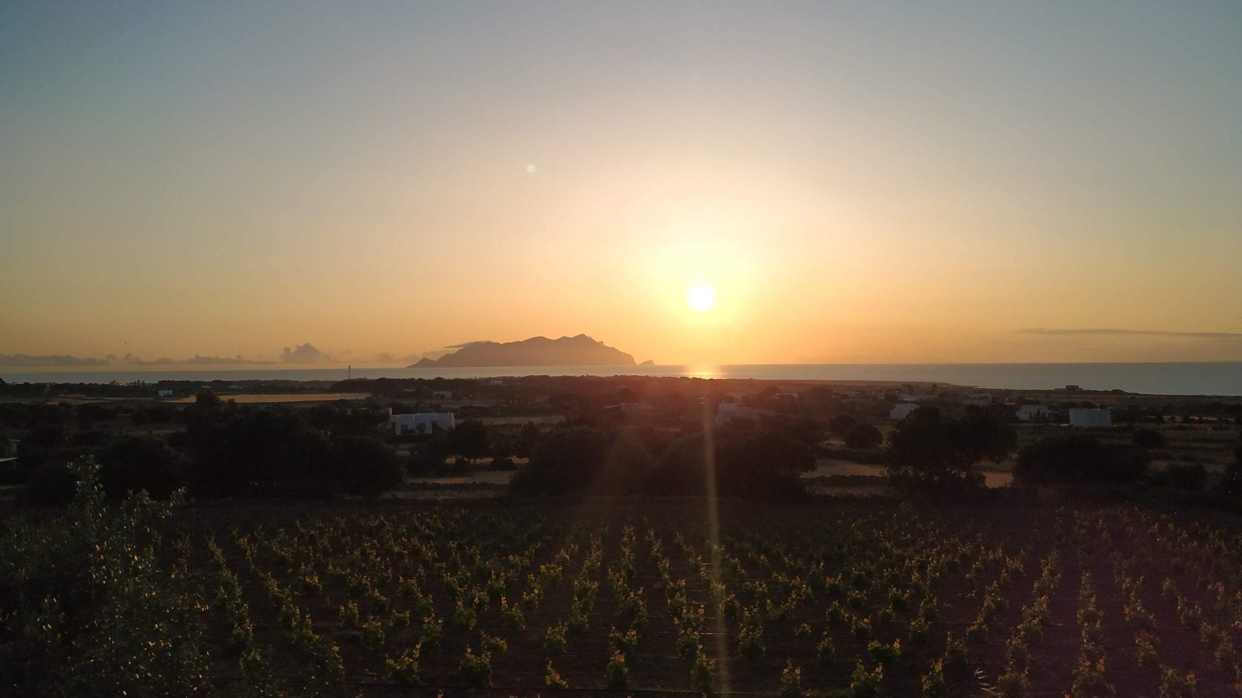 El segundo día de mi viaje en Favignana aproveché para ver el atardecer.