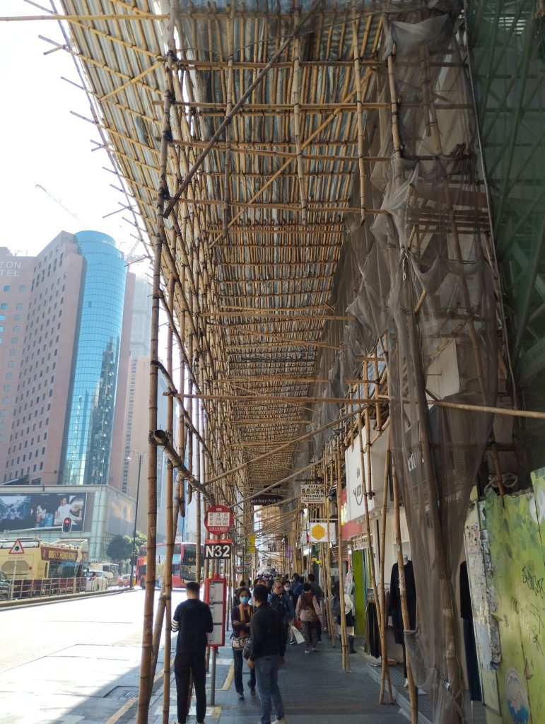 Curiosidades de Hong Kong: los andamios son de bambú.