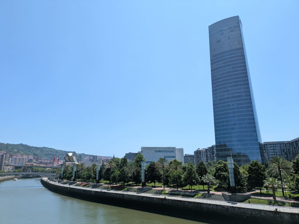 La Torre Iberdrola, uno de los edificios más importantes que ver en Bilbao en 1 día