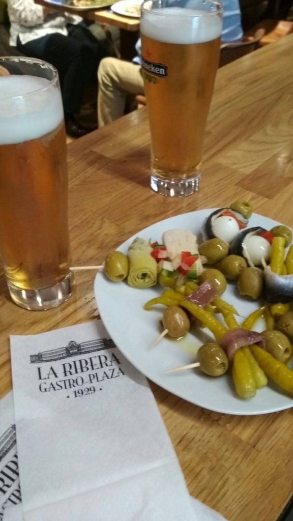La Ribera Gastro Plaza, perfecto para comer si solo tienes 1 día en Bilbao