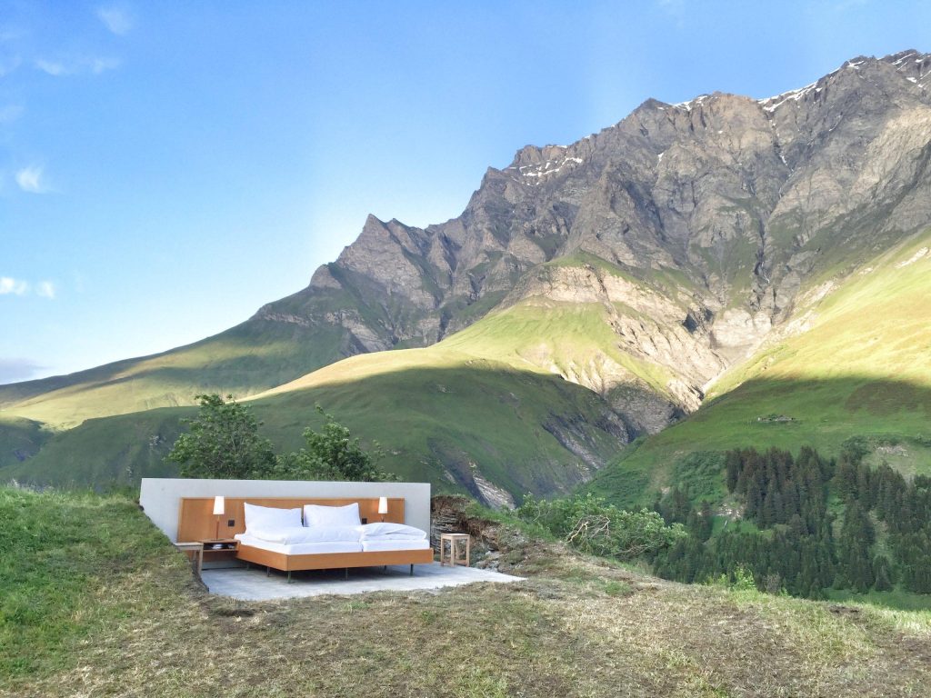 These rooms allow sleeping under the stars, outdoor and in a unique natural environment of Switzerland.