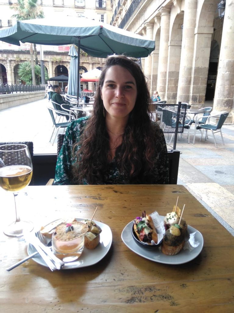 Ruta de pintxos por Bilbao, en concreto en la Plaza Nueva