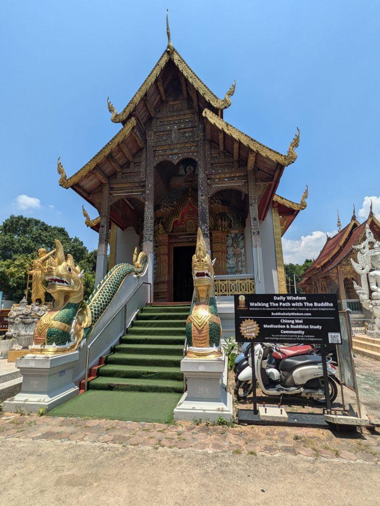 En Chiang Mai, aparte de ver templos, puedes unirte a un curso de meditación