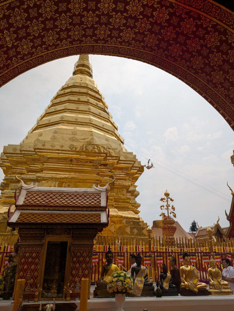 Pagoda dorada en Wat Doi Suthep