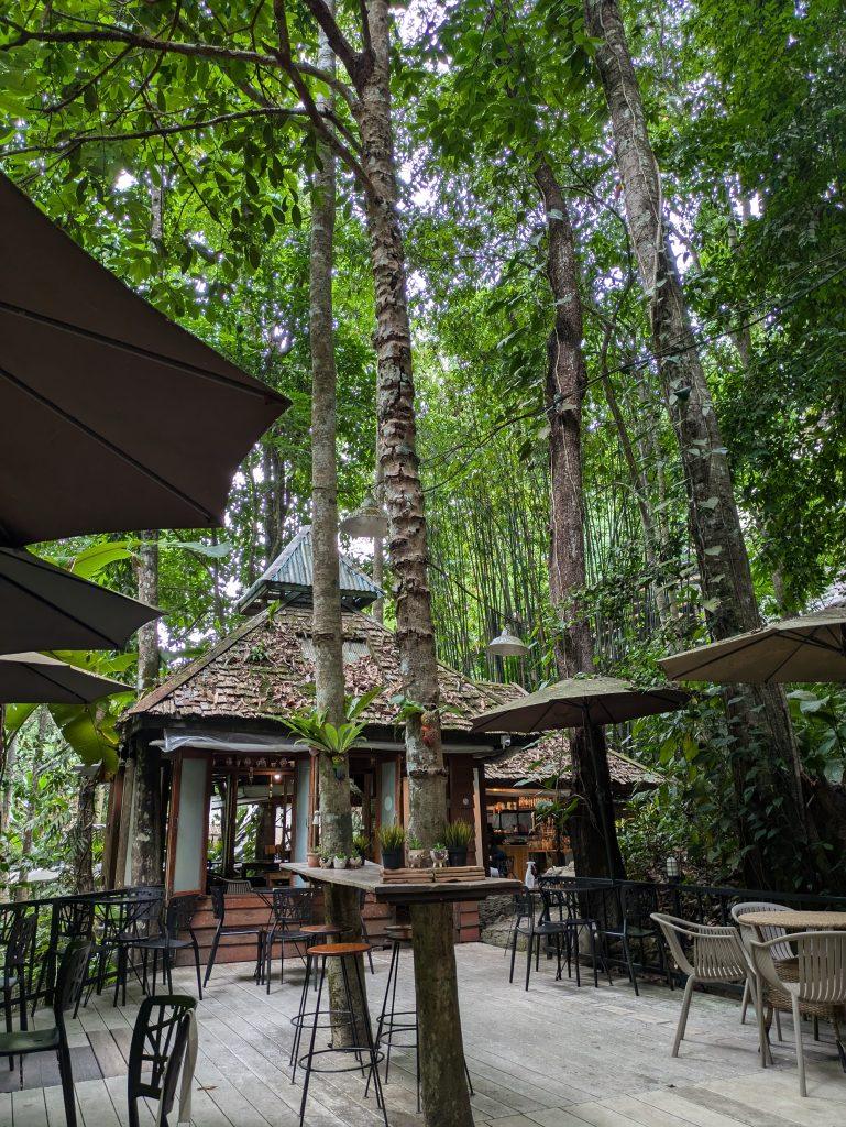 Cafetería en Mae Kampong Village