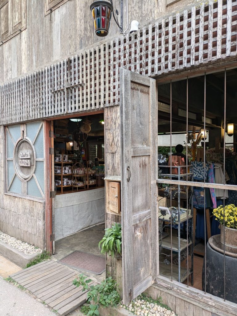 Cafeterías Mae Kampong famosas