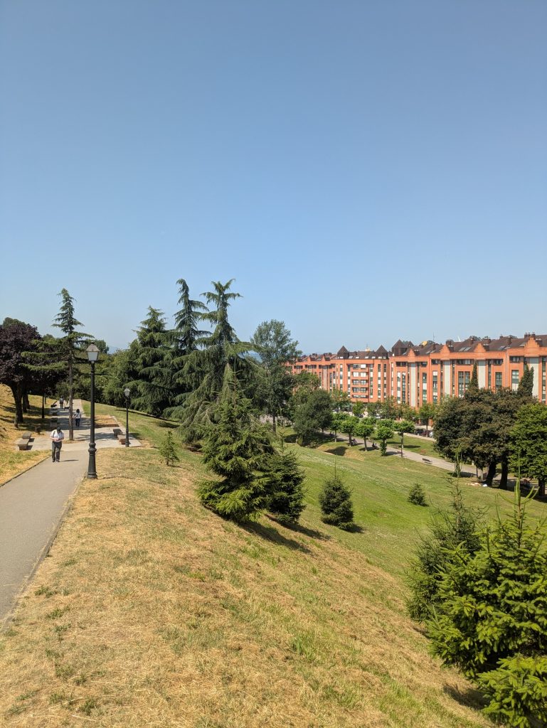 parque del oeste en oviedo