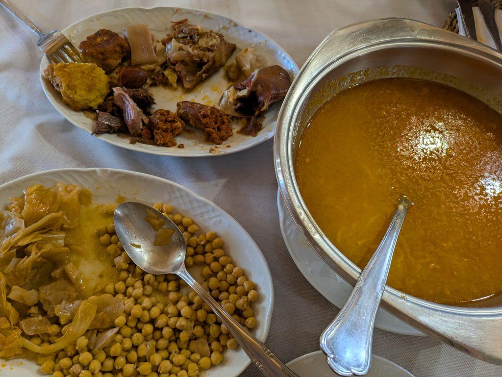 Castrillo de los Polvazares y su cocido maragato