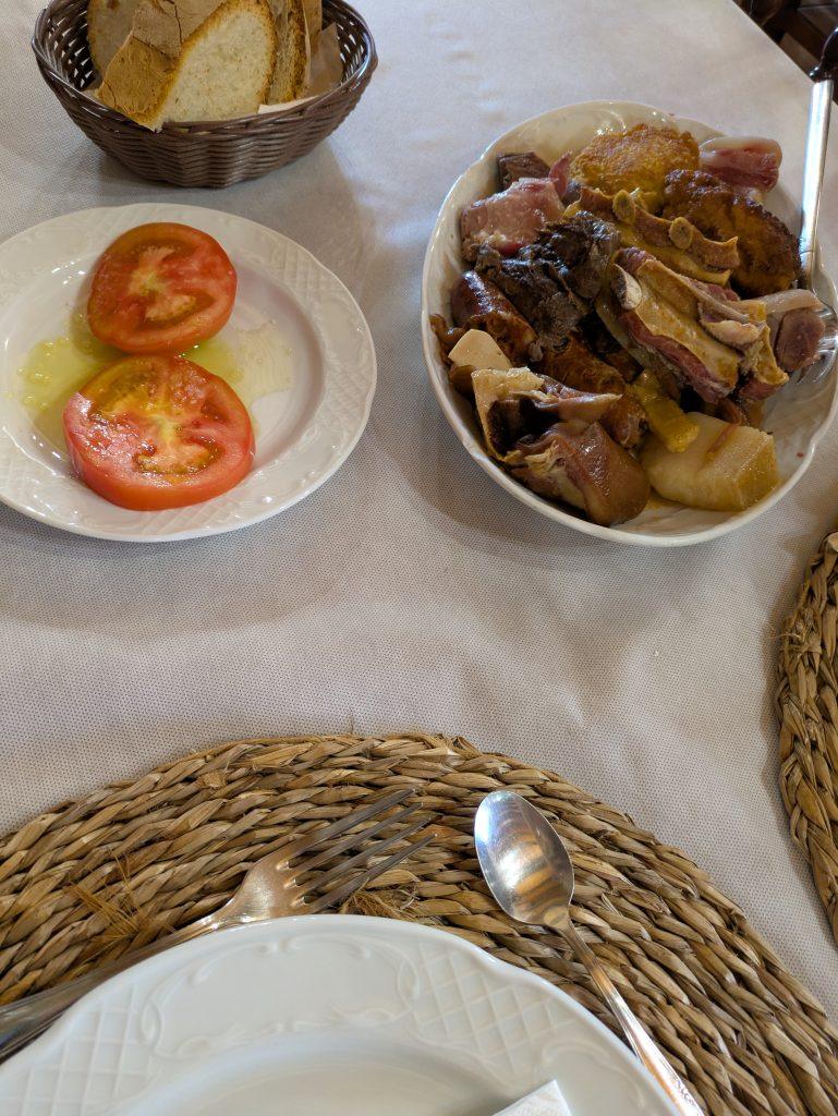 Primer vuelco del cocido maragato