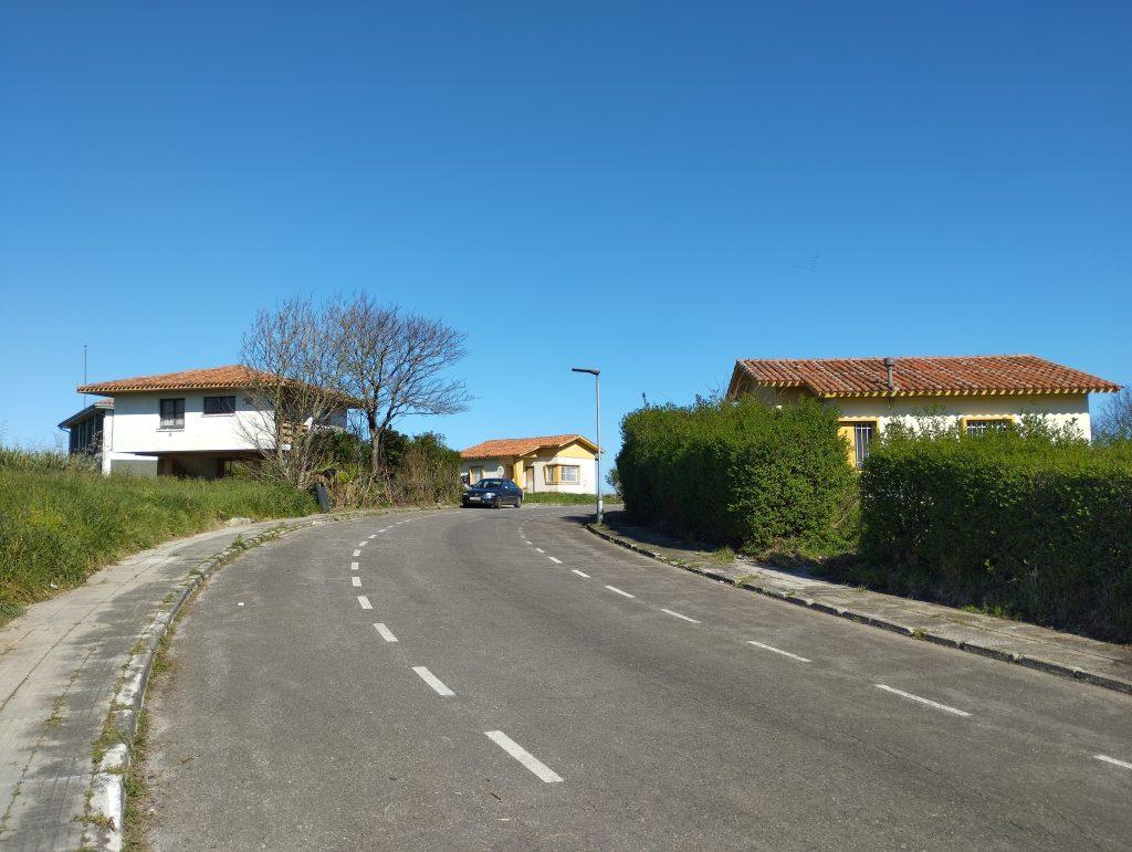 Calles vacías de Perlora
