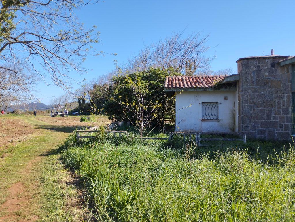Zonas verdes y merenderos en Perlora