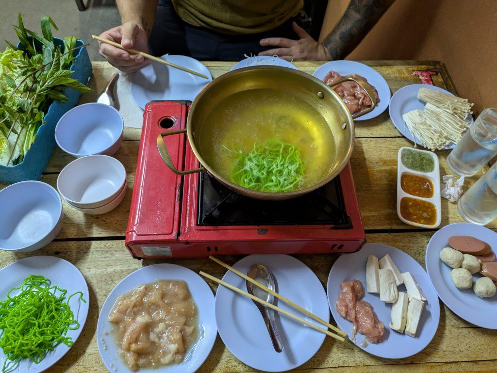Shabu shabu, buffet típico en el que comer en Chiang Mai