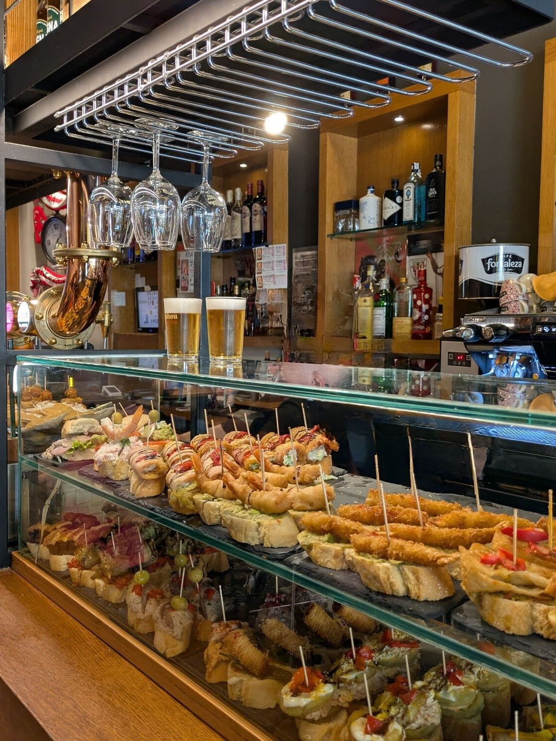 Pintxos, la comida que no puede faltar en tu visita de dos días a Bilbao