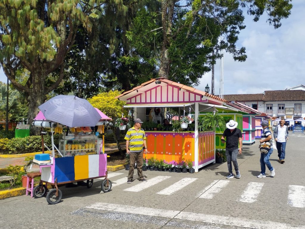 Plaza Bolívar, la plaza principal, uno de los puntos esenciales que hay que ver en Filandia
