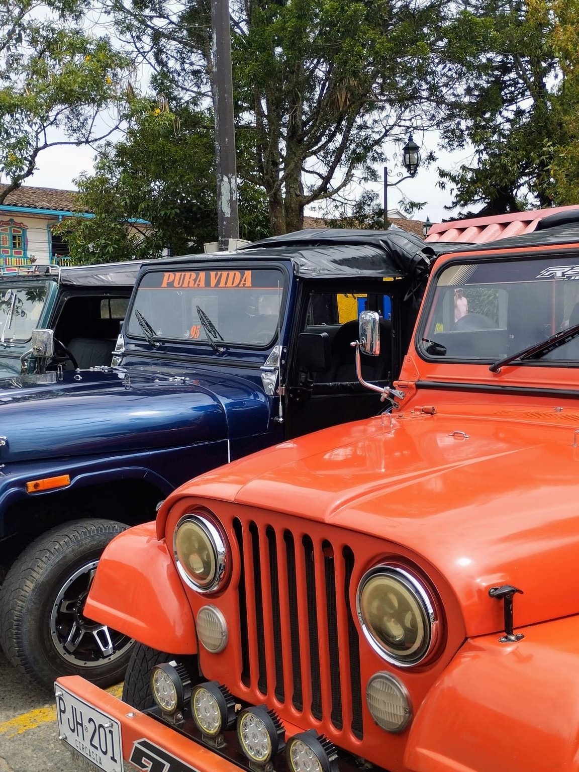 Jeeps Willys aparcados en Filandia