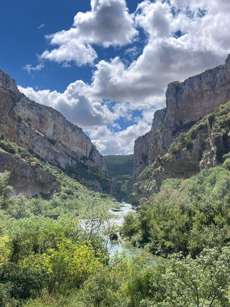Los valles prepirenaicos de Navarra son perfectos para ver más cosas que Pamplona