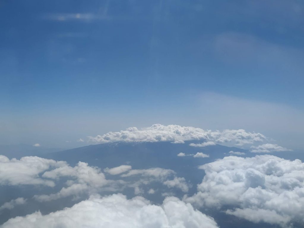 Sobrevolando el Etna de camino a descubrir Sicilia en 10 días