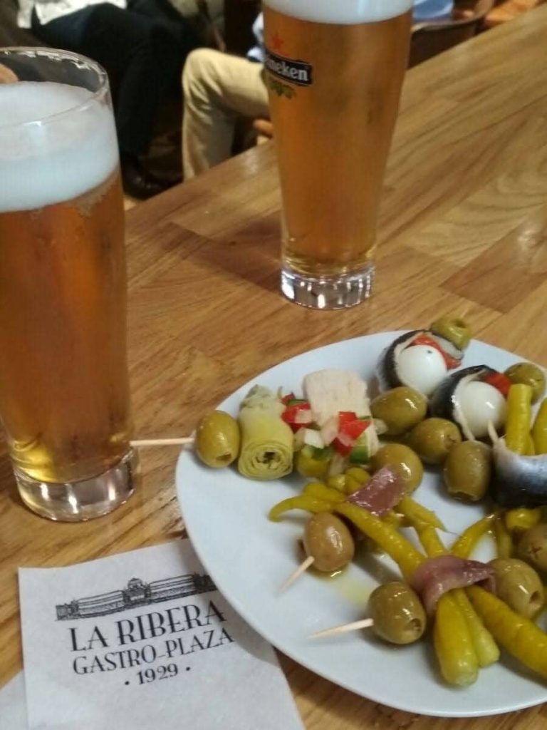 Mercado de la Ribera, una de las cosas que ver en Bilbao y uno de los sitios donde comer