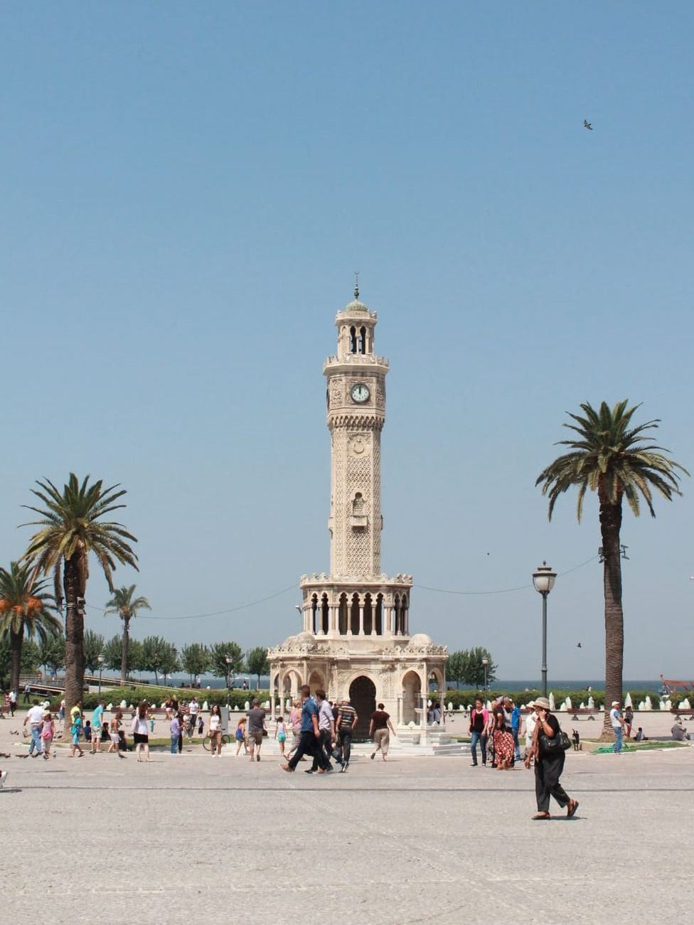 Torre del Reloj de la plaza Konak, mi lugar favorito que ver en Esmirna