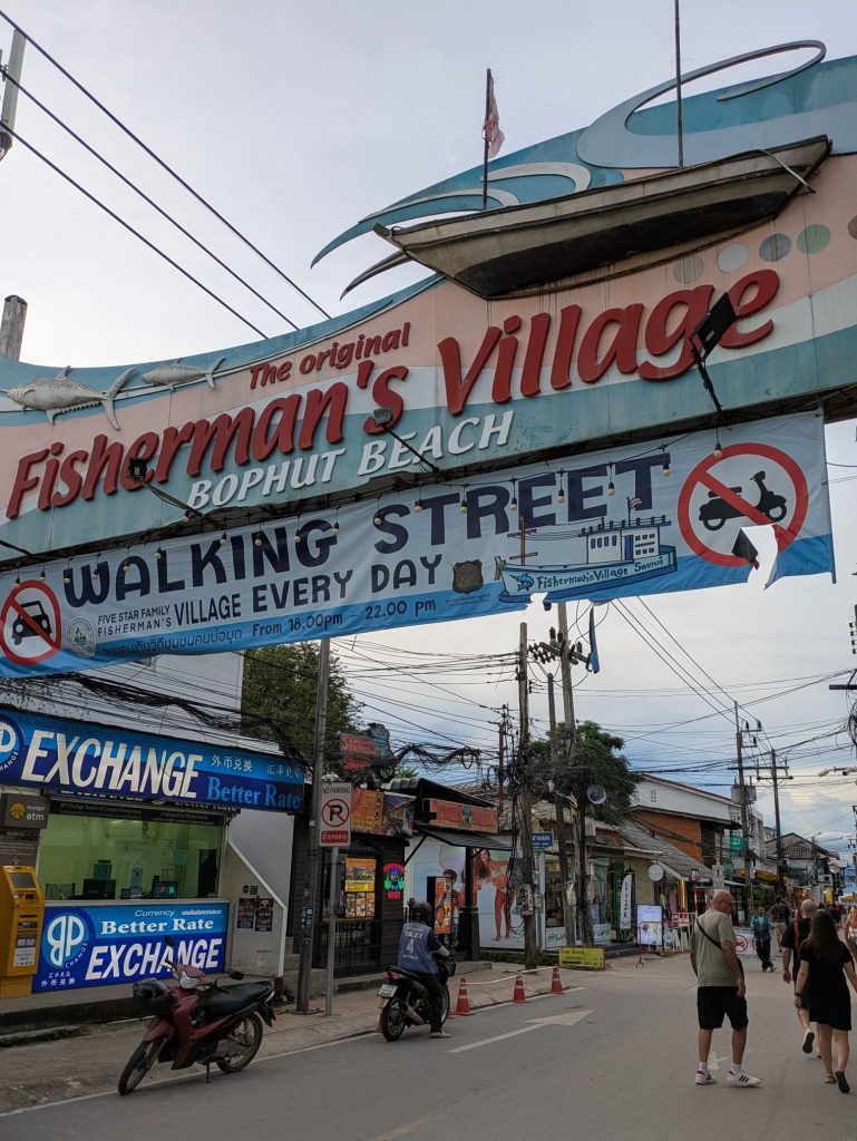 Fisherman's Village Night Market es uno de los mercados nocturnos más famosos de la isla