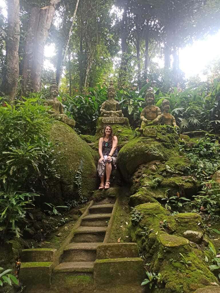 Un jardín único que ver en Koh Samui es el Tarnim Magic Garden