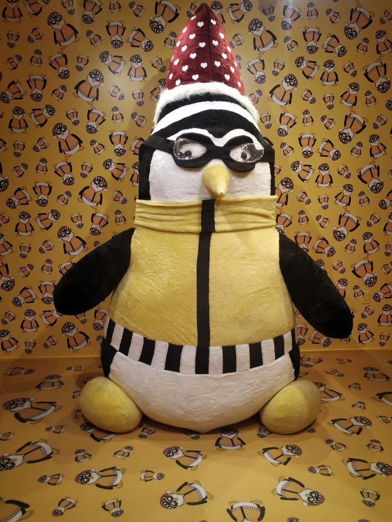 Pingüino Hugsy de la serie Friends.