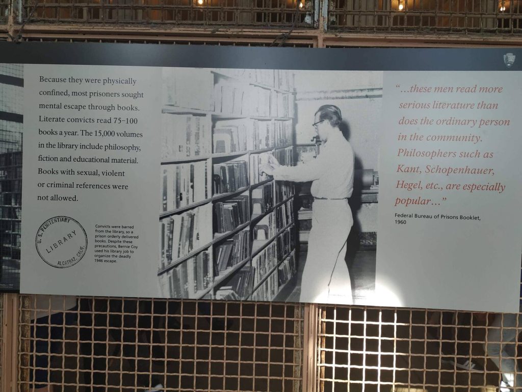 La librería de la prisión de Alcatraz contaba con 15.000 ejemplares