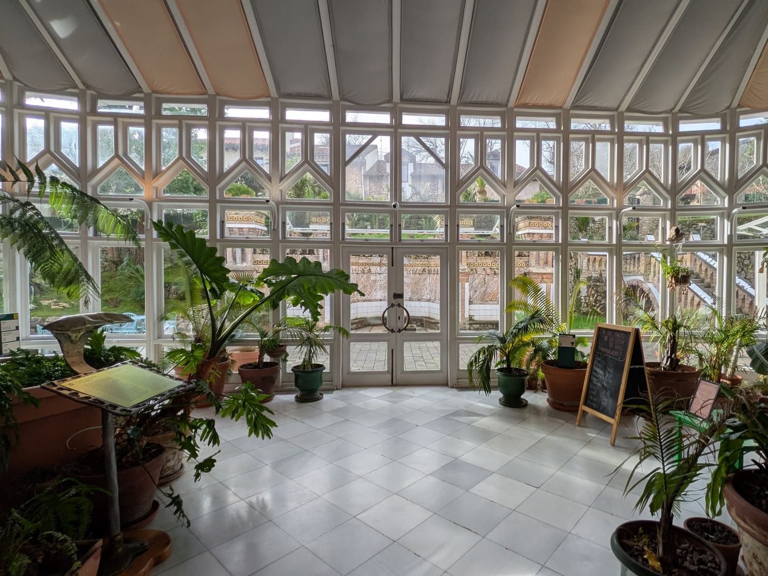 Invernadero de la planta principal de Villa Quijano