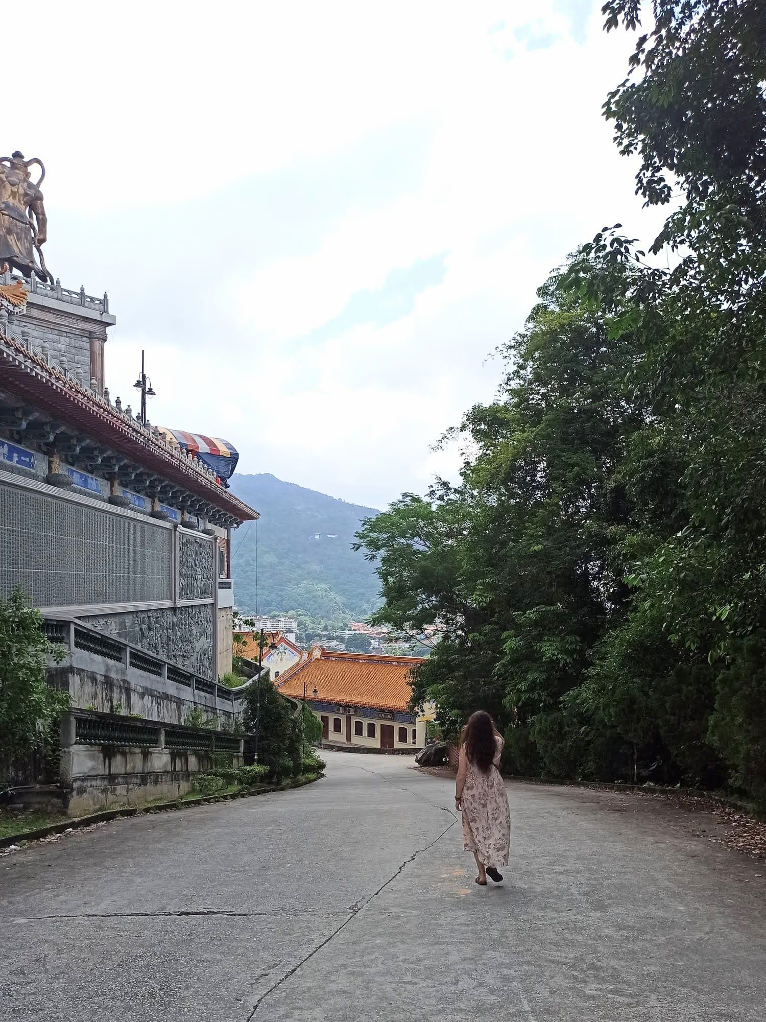 La bajada del tercer al segundo nivel merece la pena a pie