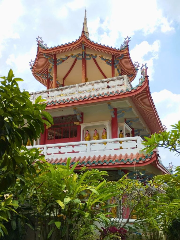 Pagoda de 3 niveles en Kek Lok Si Tempel