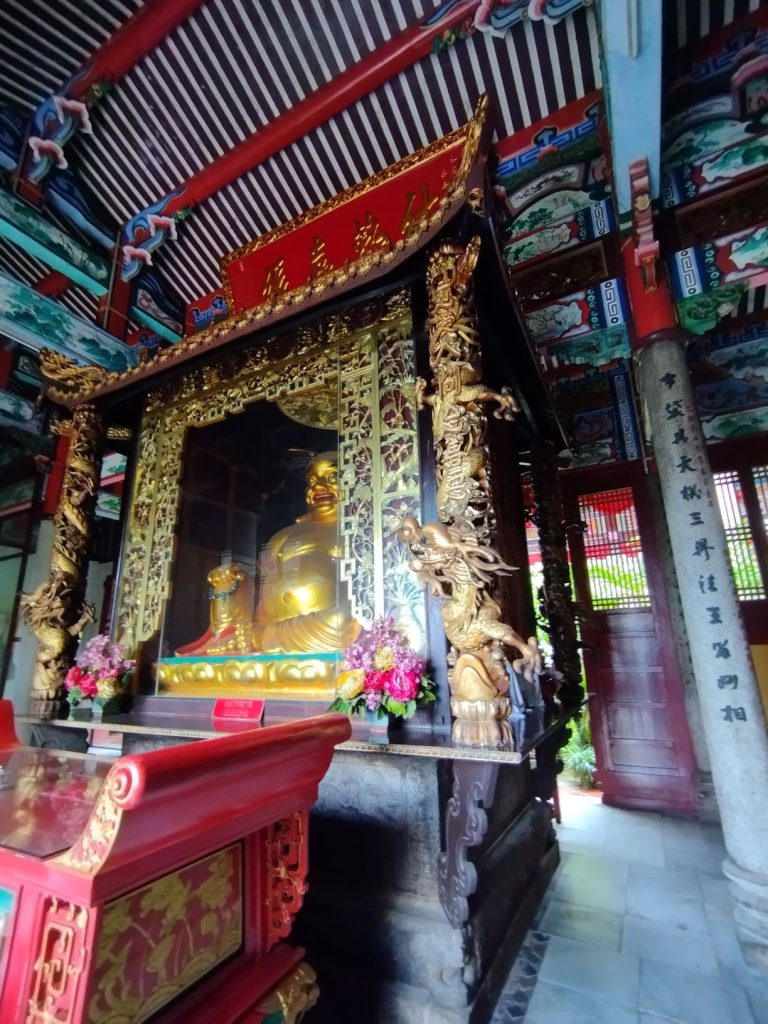 Salón dle Buda Sonriente en Kek Lok Si 