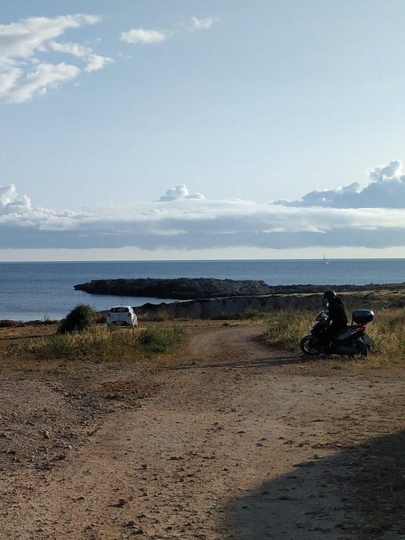 To get around the island of Favignana on a bike is a comfortable option and fast to not miss any point of interest.